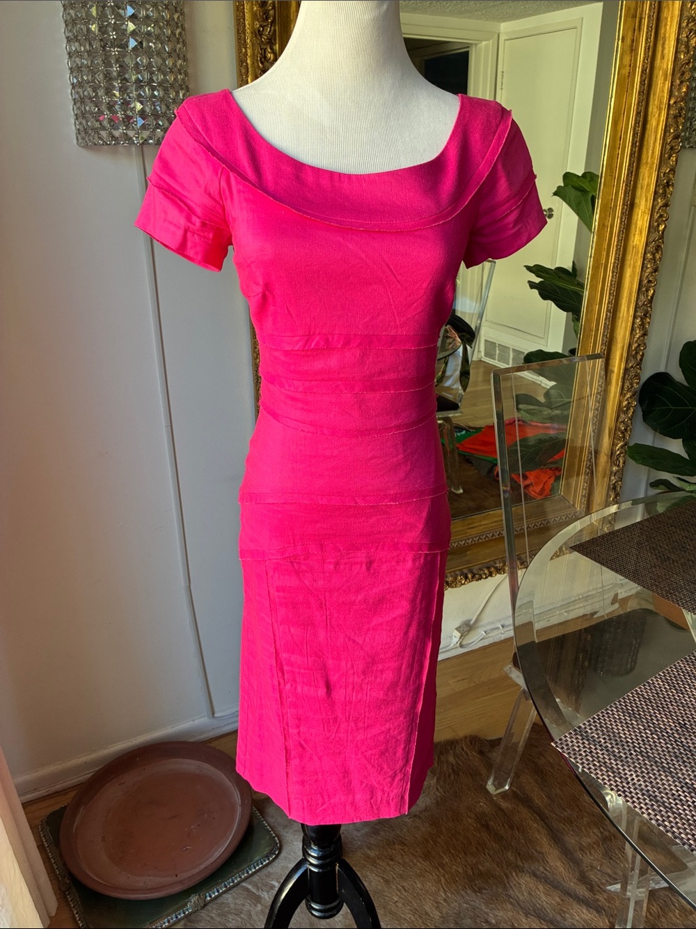 Nicole Miller Artelier Hot Pink Scoop-Neck Sheath Dress size 4